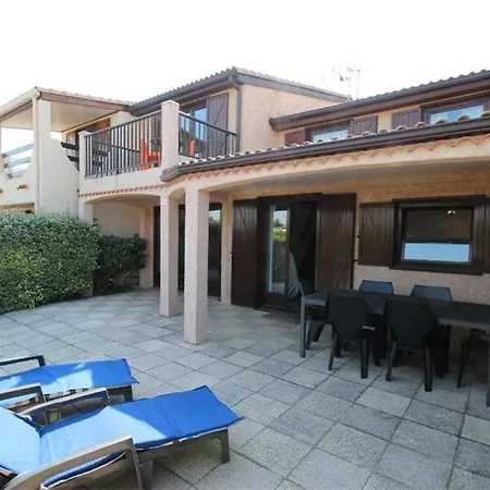 Villa Domaine De Vacances: Beachside With Wi-fi And Terrace