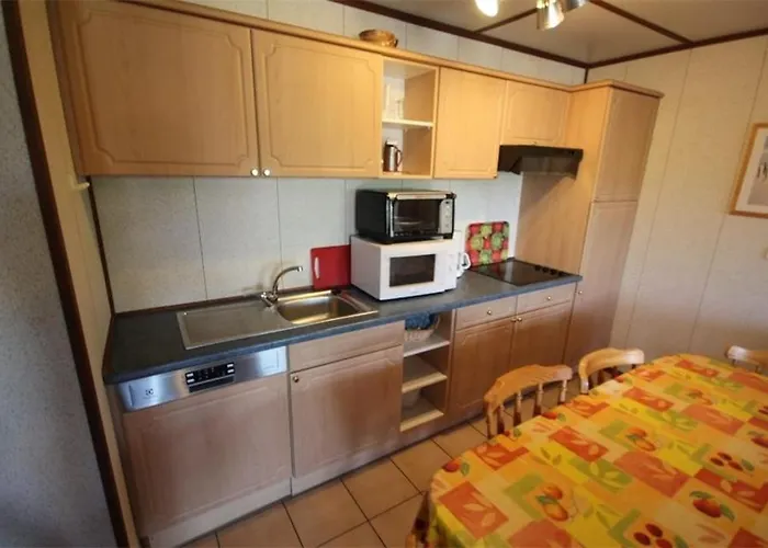 Domaine De A 600m De La 4 9 Couchages Wifi Terrasse Parking Animations Et Piscines En Supplement Lrpdsh4 빌라 *